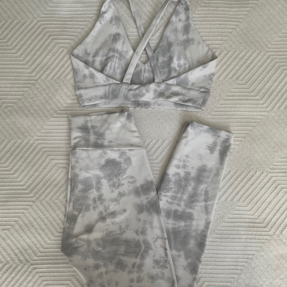 Skatie Matching Set - Color: Silver Lake